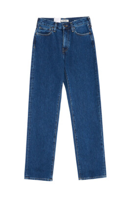 jean-taille-haute-et-jambe-droite
