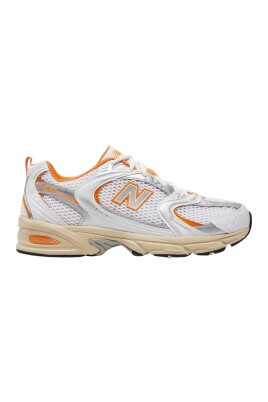 chaussures-en-tissu-technique-semelle-en-caoutchouc