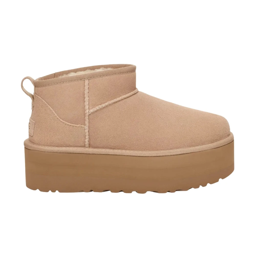 Classic Ultra Mini Platform Suede Boots - UGG - Modalova