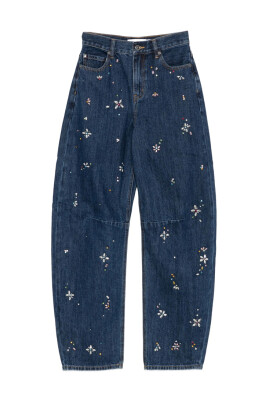 blue-jeans-portrait-style-aw25