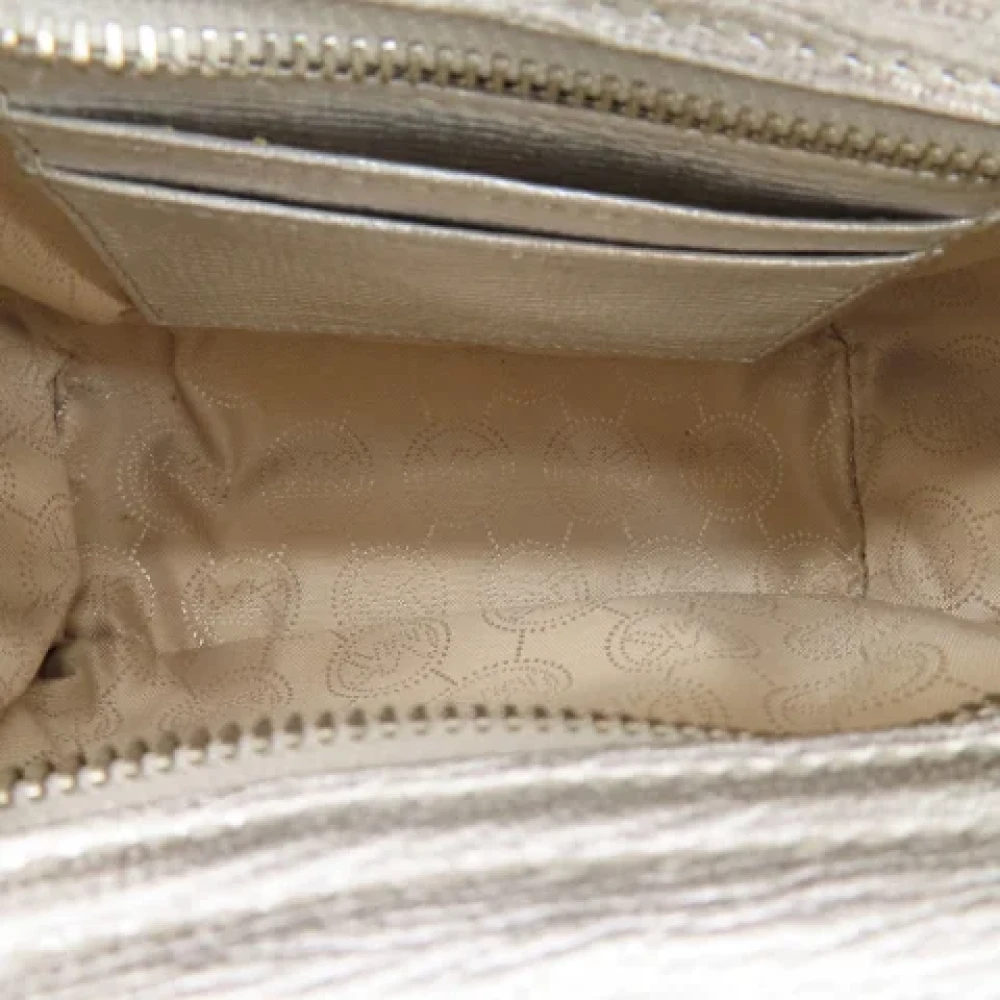 Michael Kors Pre-owned Fabric shoulder-bags Gray Dames