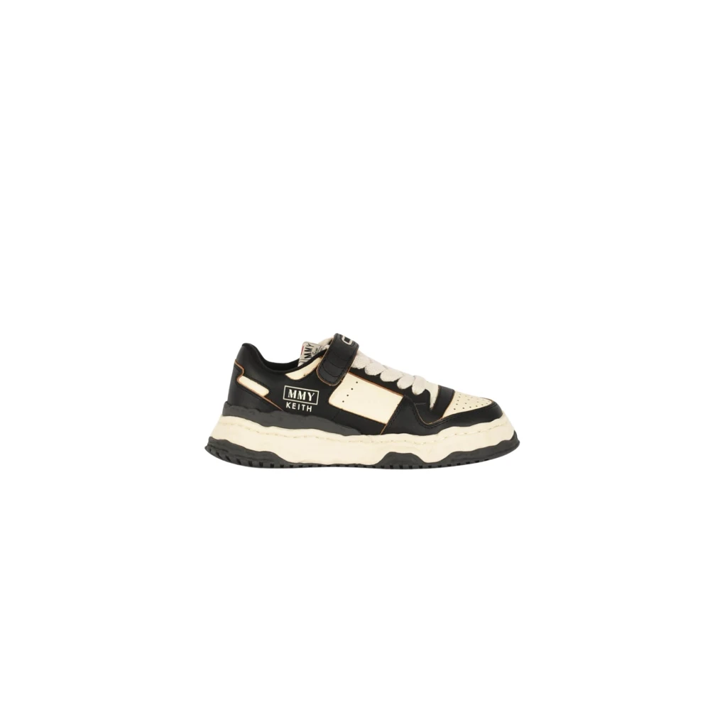 Mihara Yasuhiro Geperforeerde leren sneakers met rubberen zool Heren Schoenen Zwart