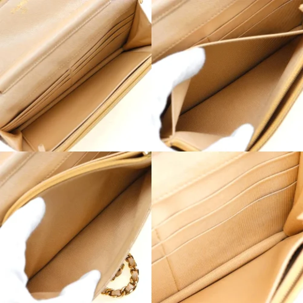 Chanel Vintage Pre-owned Leather chanel-bags Beige Dames