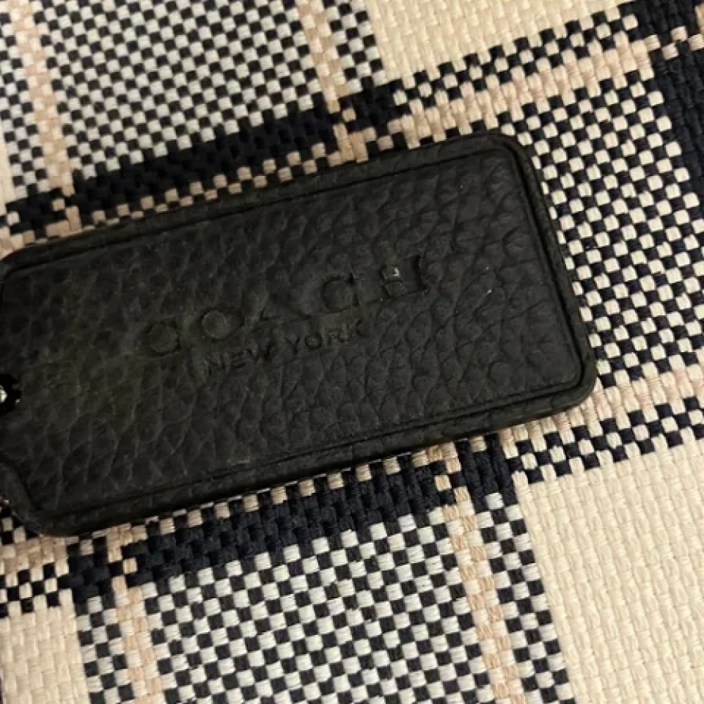 Coach Pre-owned Canvas shoulder-bags Black Dames