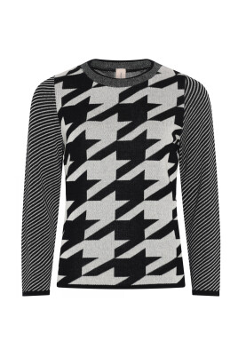 houndstooth-patterned-pullover-sweater-cream