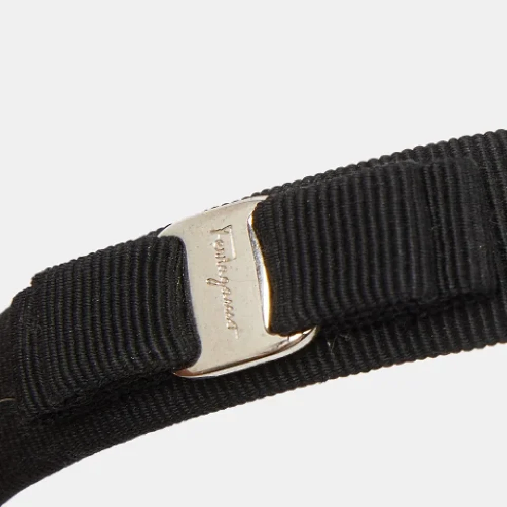 Salvatore Ferragamo Pre-owned Canvas hair-accessories Black Dames
