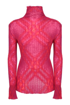 red-knitwear-aw23-stylish-silhouette