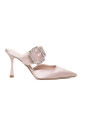 escarpins-pointus-en-satin-poudre-avec-boucle