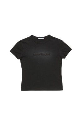 logo-t-shirt-med-sprayet-fade-out-effekt