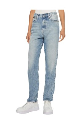 light-wash-slim-jeans