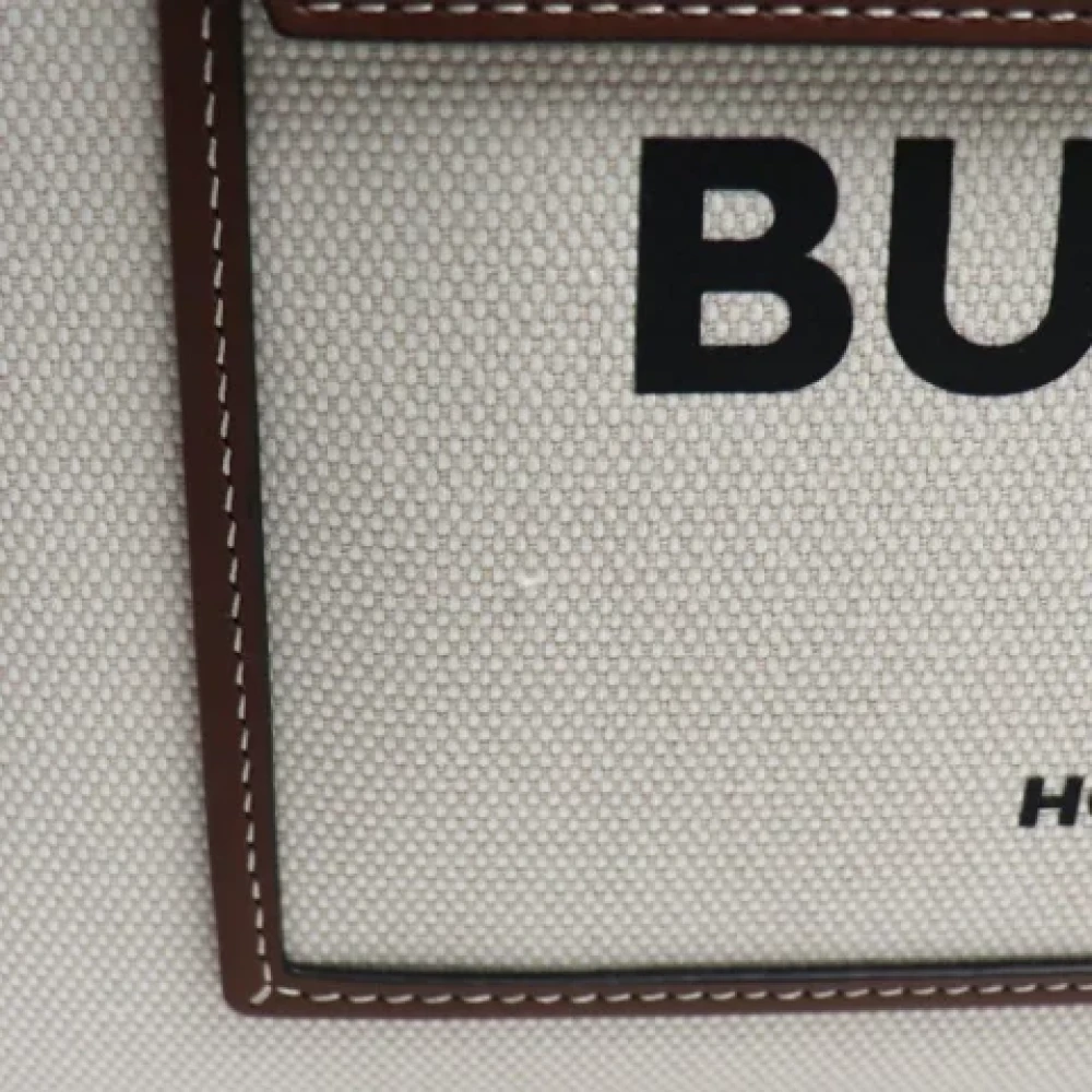 Burberry Vintage Pre-owned Fabric handbags Beige Dames