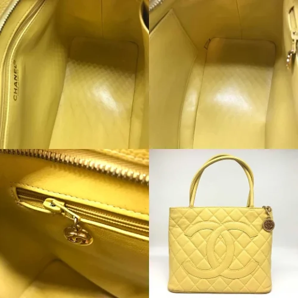Chanel Vintage Pre-owned Leather handbags Yellow Dames