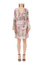 robe-courte-a-motifs-avec-decollete-en-v