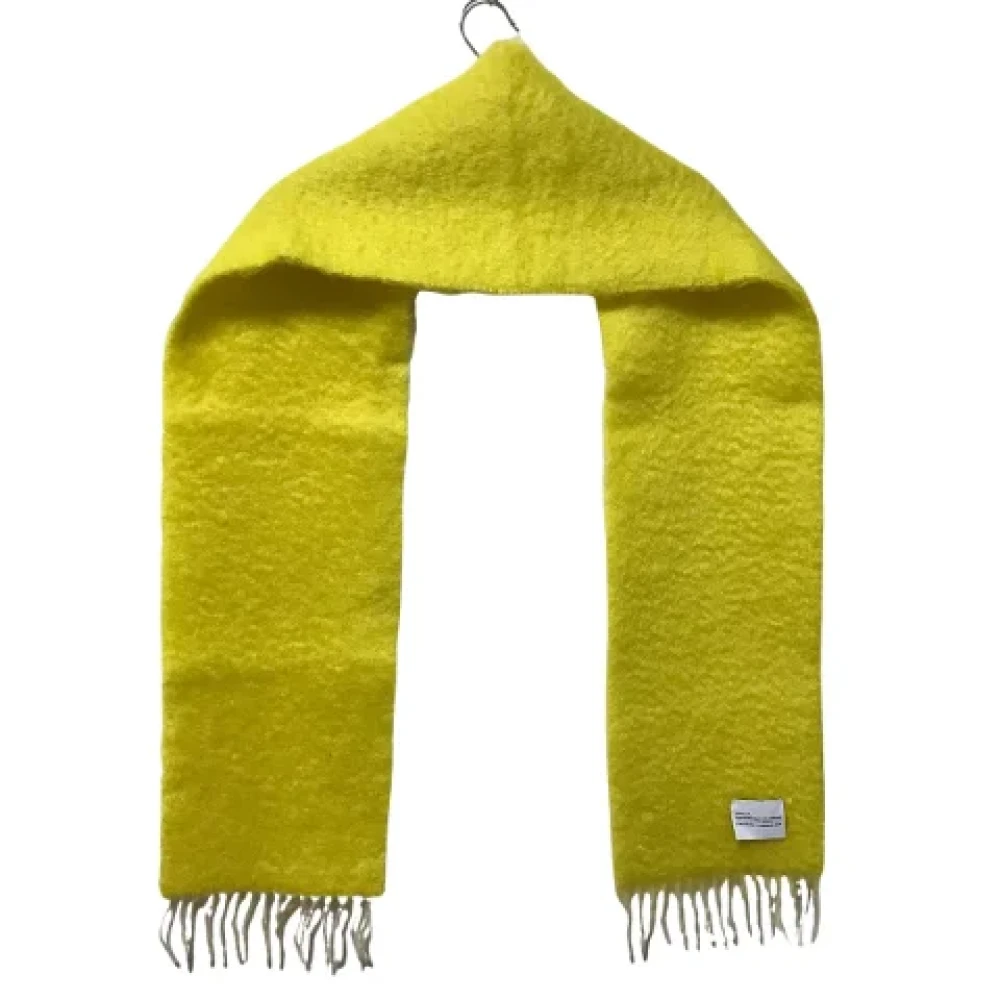Loewe Pre-owned Wool scarves Yellow Dames