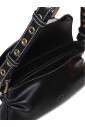 sac-en-cuir-en-forme-de-coeur-avec-rabat