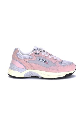 sneakers-basse-en-daim-et-tissu
