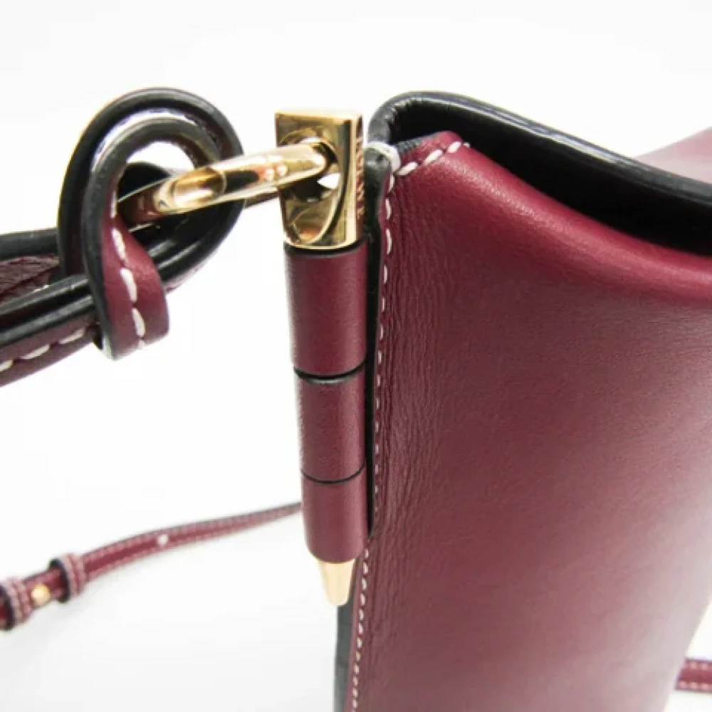 Loewe Pre-owned Leather crossbody-bags Red Dames
