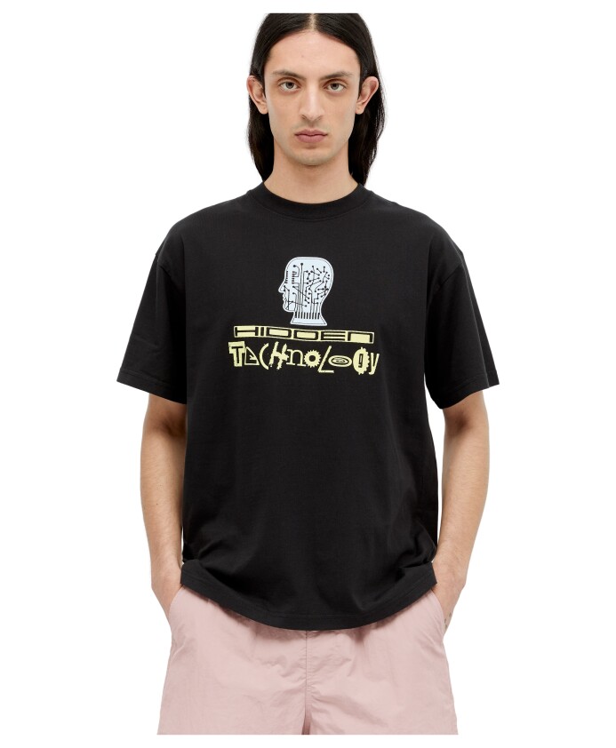 t-shirt-technique-a-imprime-graphique