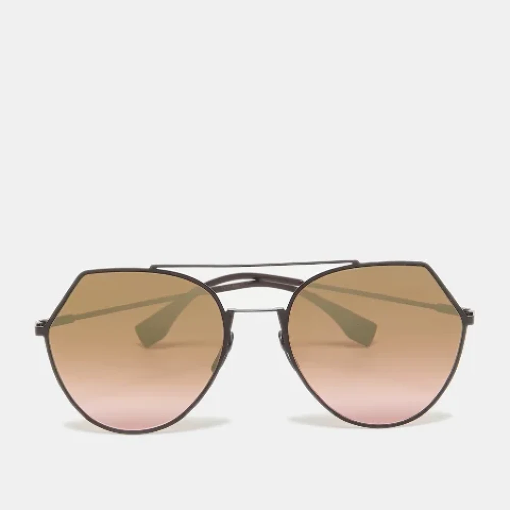 Fendi Vintage Pre-owned Metal sunglasses Brown Dames