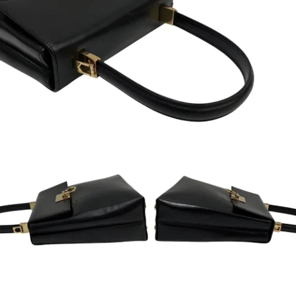 Salvatore Ferragamo Pre-owned Leather shoulder-bags Black Dames