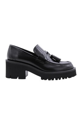 eight-mocassin