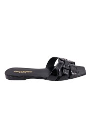 Sandalen mit Krokodil-Print