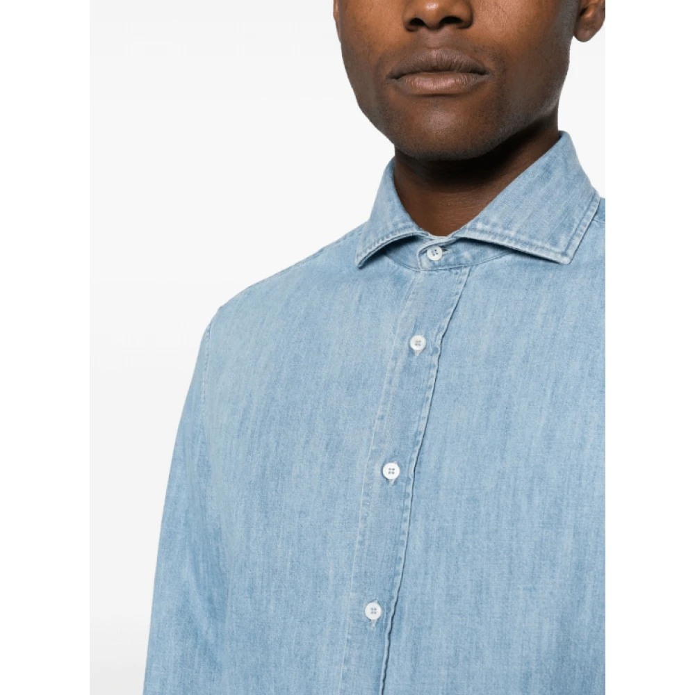 BRUNELLO CUCINELLI Lichtblauwe Denim Spread Kraag Shirt Blue Heren
