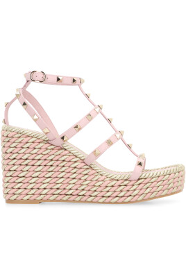 studded-platform-sandals
