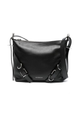 black-leather-crossbody-bag-with-buckle