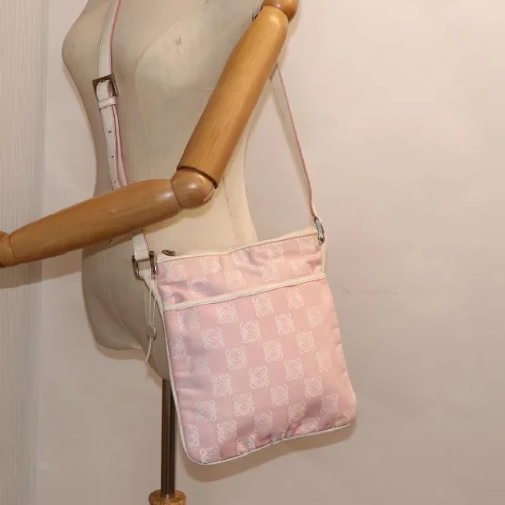 Loewe Pre-owned Canvas shoulder-bags Pink Dames