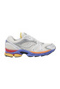 baskets-slip-on-blanches-a-lacets