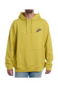 sweat-a-capuche-au-design-audacieux