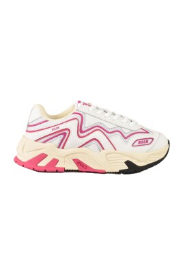 chaussures-elegantes-avec-semelle-en-caoutchouc