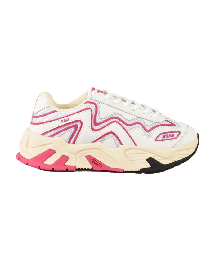 chaussures-elegantes-avec-semelle-en-caoutchouc