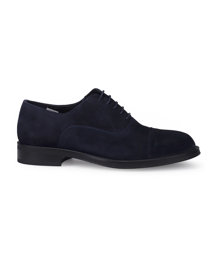 chaussure-en-daim-bleu