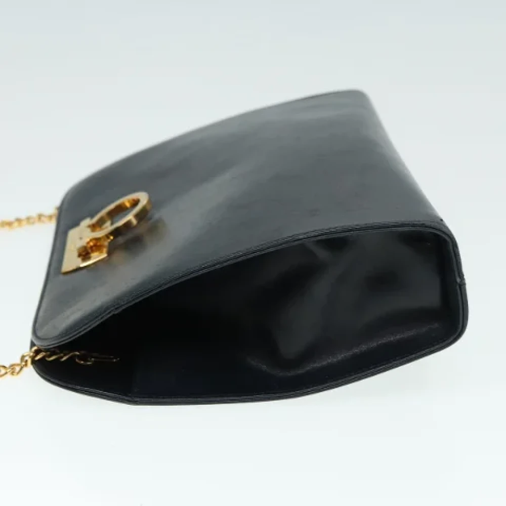 Salvatore Ferragamo Pre-owned Leather shoulder-bags Black Dames