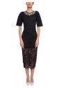 robe-en-dentelle-elegante-en-noir