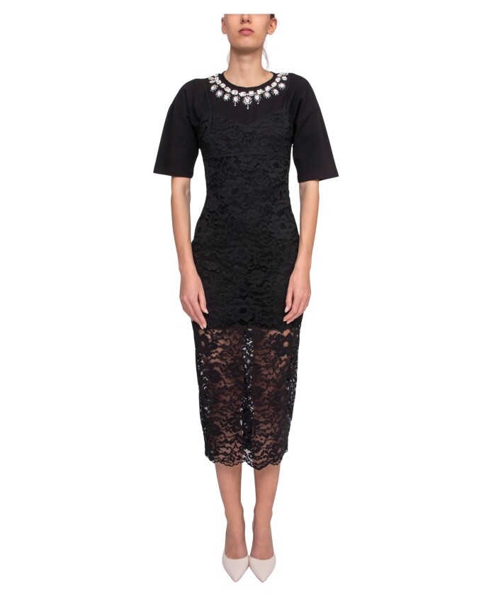 robe-en-dentelle-elegante-en-noir