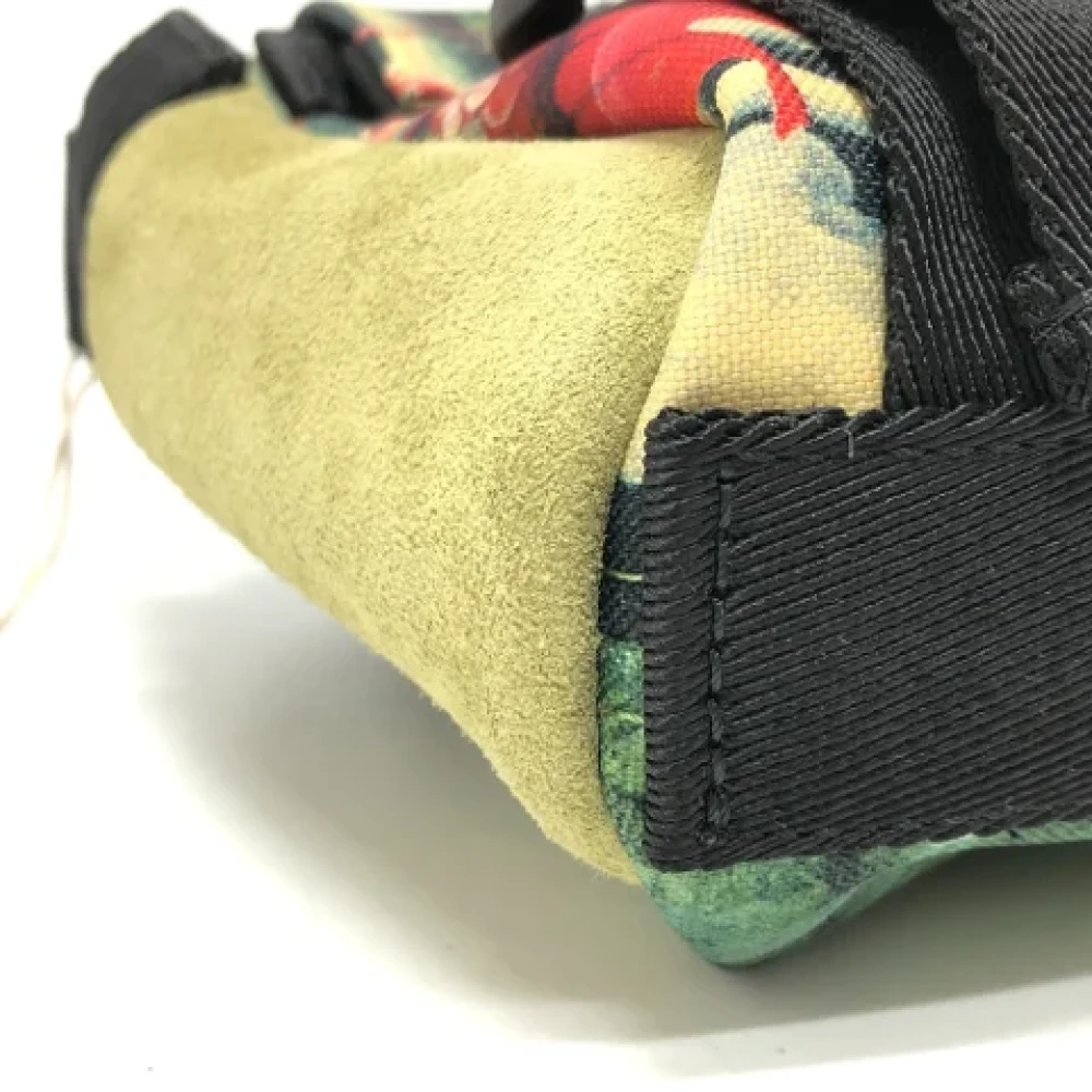 Valentino Vintage Pre-owned Fabric shoulder-bags Green Dames