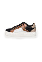 leren-sneakers-met-witte-zool