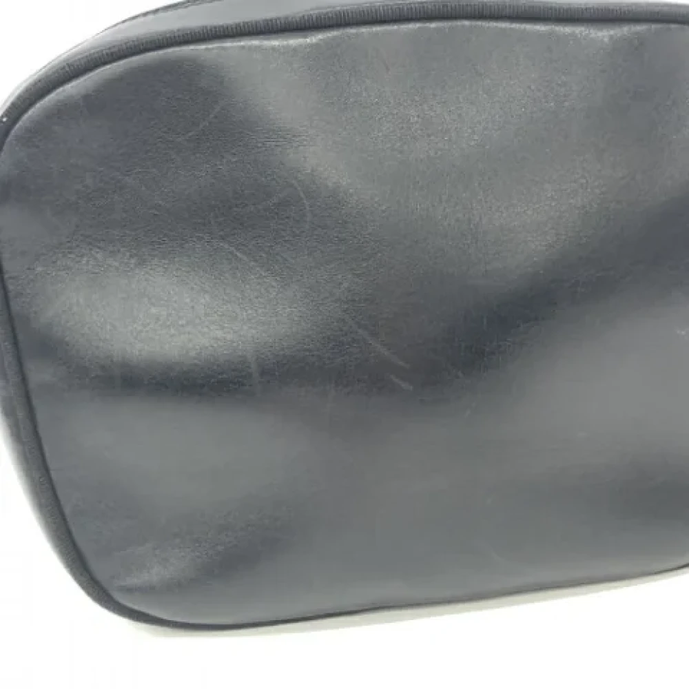 Salvatore Ferragamo Pre-owned Fabric shoulder-bags Black Dames
