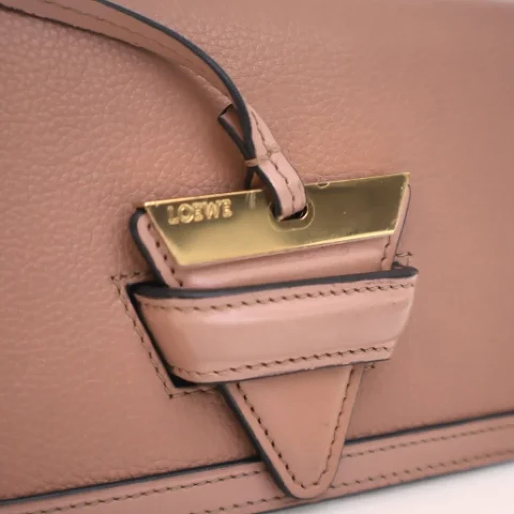 Loewe Pre-owned Leather shoulder-bags Pink Dames