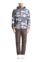 abstract-multicolor-trainingspak-met-capuchon