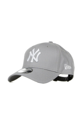 curved-visor-cap-in-grey-white