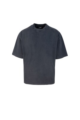 grey-t-shirt-box-fit-patch