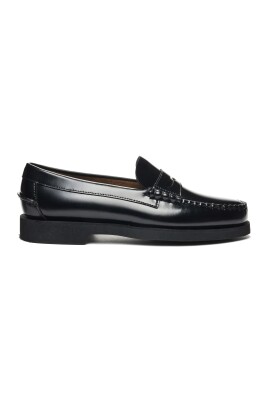 classic-leather-moccasin-shoe