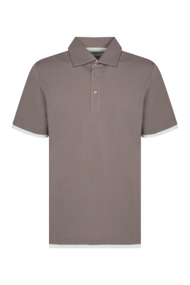 polo-neutre-taupe-style-classique