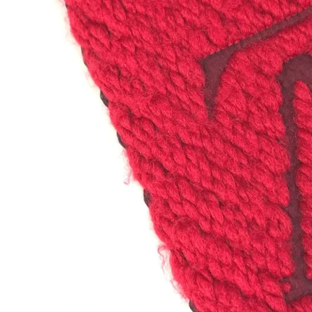 Louis Vuitton Vintage Pre-owned Wool scarves Red Dames