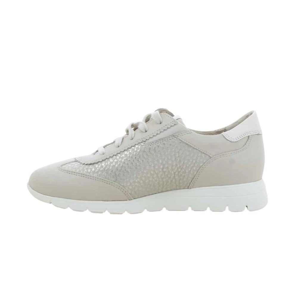 Mobils Donia Sneaker Dames Schoenen Beige
