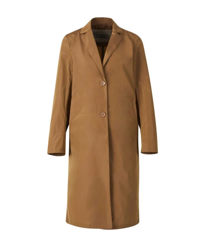 stylish-raincoat-for-all-weather